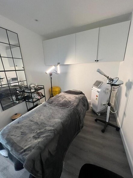 6 Lower Rd, Chorleywood for sale - Building Photo - Image 3 of 4