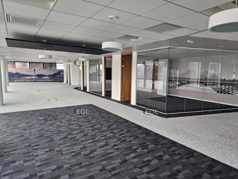 Office in Ivry-sur-Seine to rent - Interior Photo - Image 2 of 32