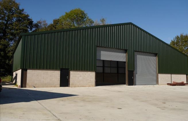 Horsham Ln, Cranleigh for sale Primary Photo- Image 1 of 1