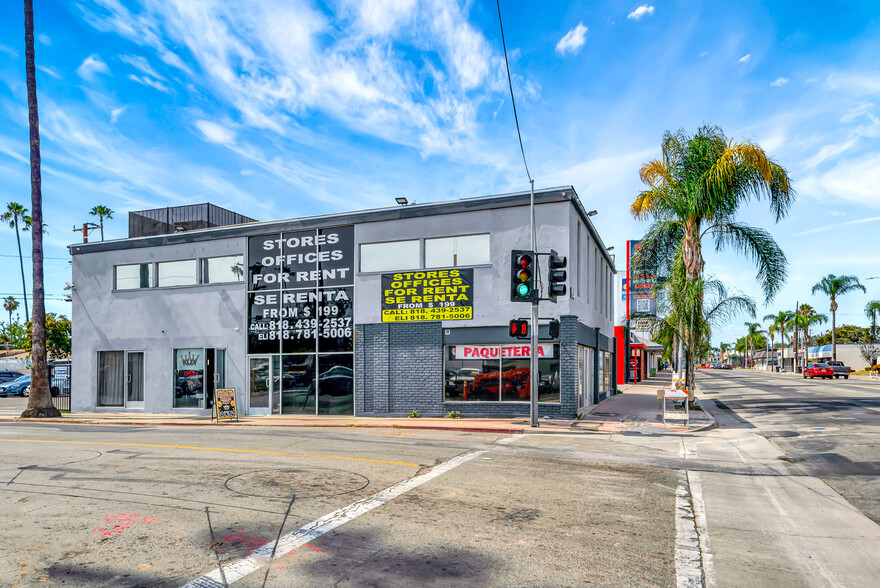 1926 S Main St, Santa Ana, CA for rent - Building Photo - Image 2 of 15