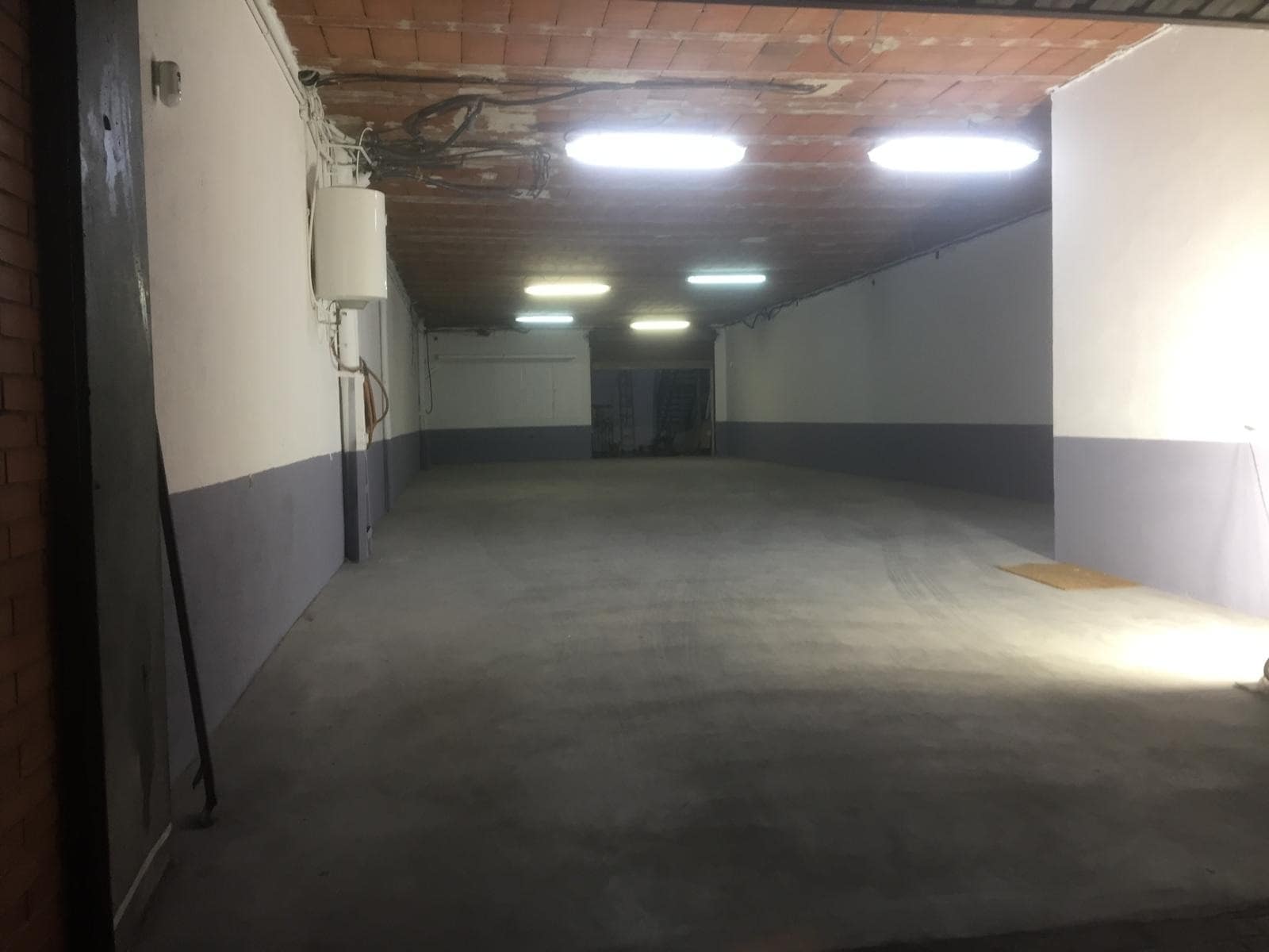 Retail in Gavà, Barcelona to rent Interior Photo- Image 1 of 3