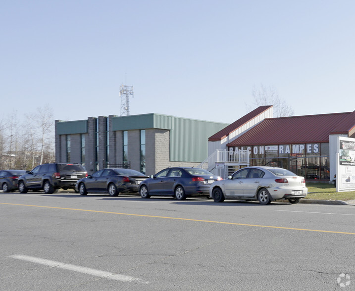 3553-3555 Boul des Entreprises, Terrebonne, QC for sale - Building Photo - Image 2 of 2