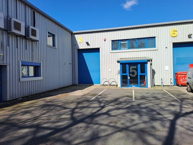 More details for 41 Brownfields, Welwyn Garden City - Industrial to Rent