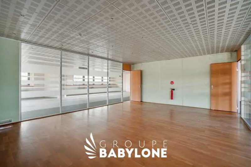 162 Avenue De Stalingrad, Colombes to rent - Interior Photo - Image 3 of 7