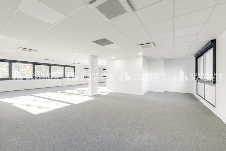 Office in Boulogne-Billancourt to rent - Interior Photo - Image 2 of 8