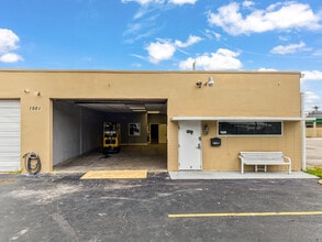 1501 NW 1st Ct, Boca Raton, FL to rent Building Photo- Image 2 of 33