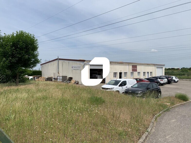 2 Rue Louis Renault, Jonage to rent - Building Photo - Image 3 of 23
