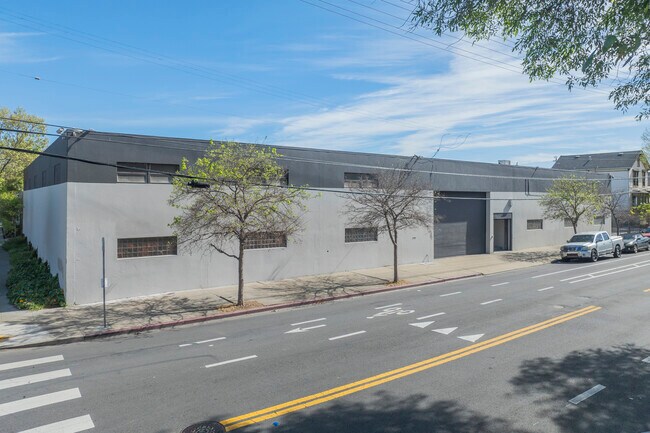More details for 1680 14th St, Oakland, CA - Industrial to Rent