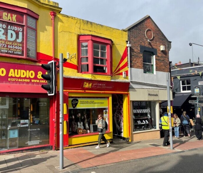 76 North Rd, Brighton BN1 1YD UK