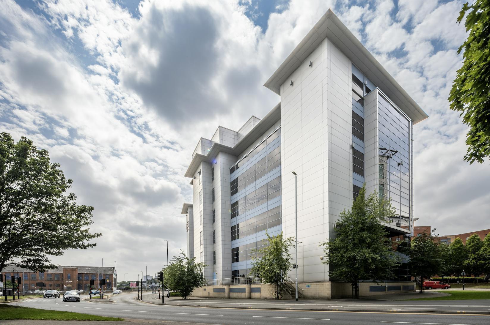 1 City Walk, Leeds to rent Primary Photo- Image 1 of 11