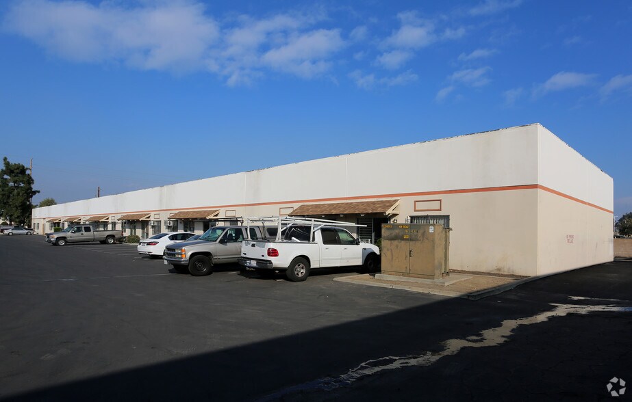 285 E Mill St, San Bernardino, CA for rent - Primary Photo - Image 1 of 4