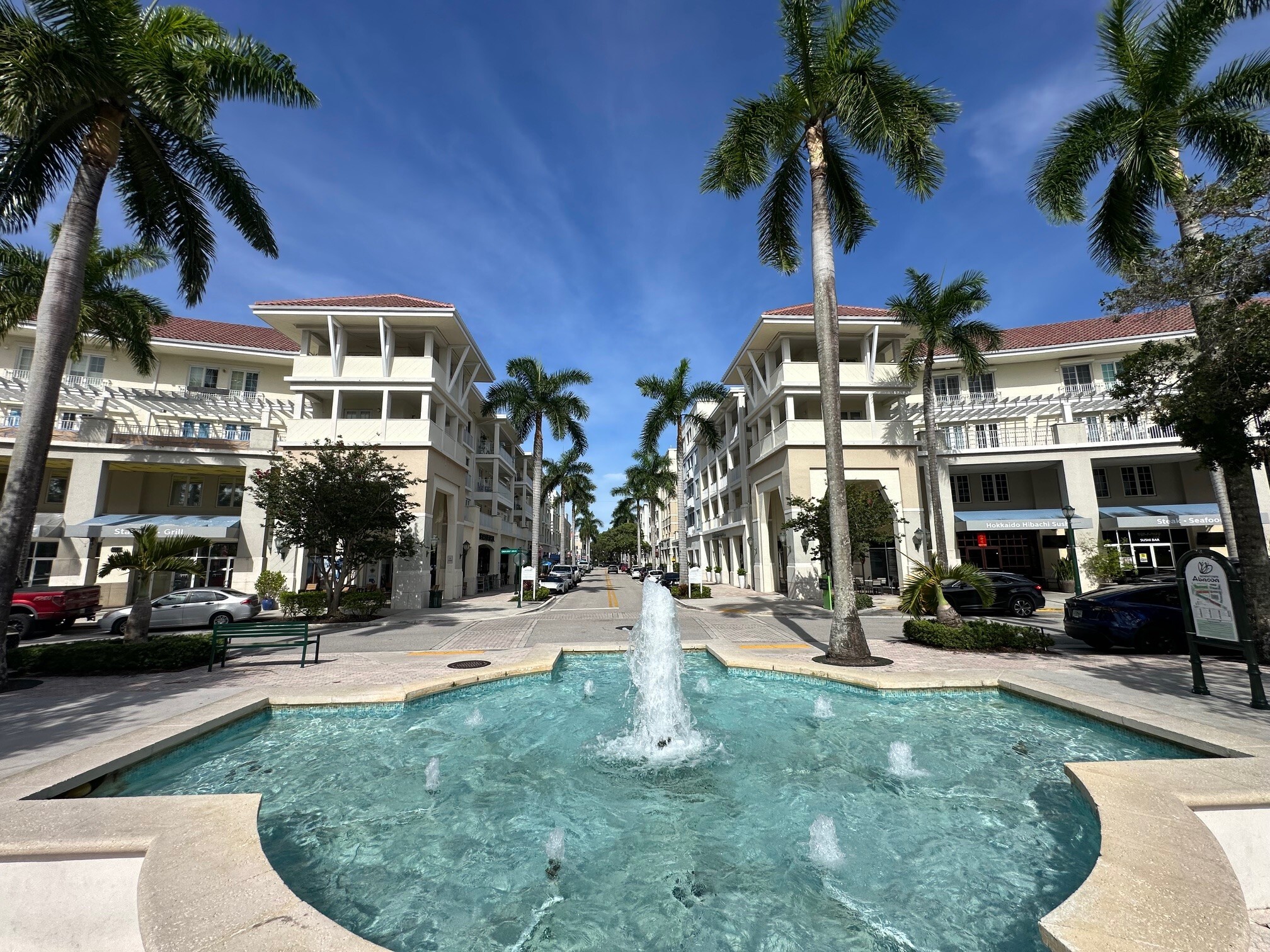 1200 Town Center Dr, Jupiter, FL to rent Primary Photo- Image 1 of 7