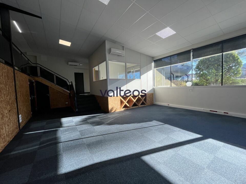 Office in Mondouzil for sale Interior Photo- Image 1 of 12