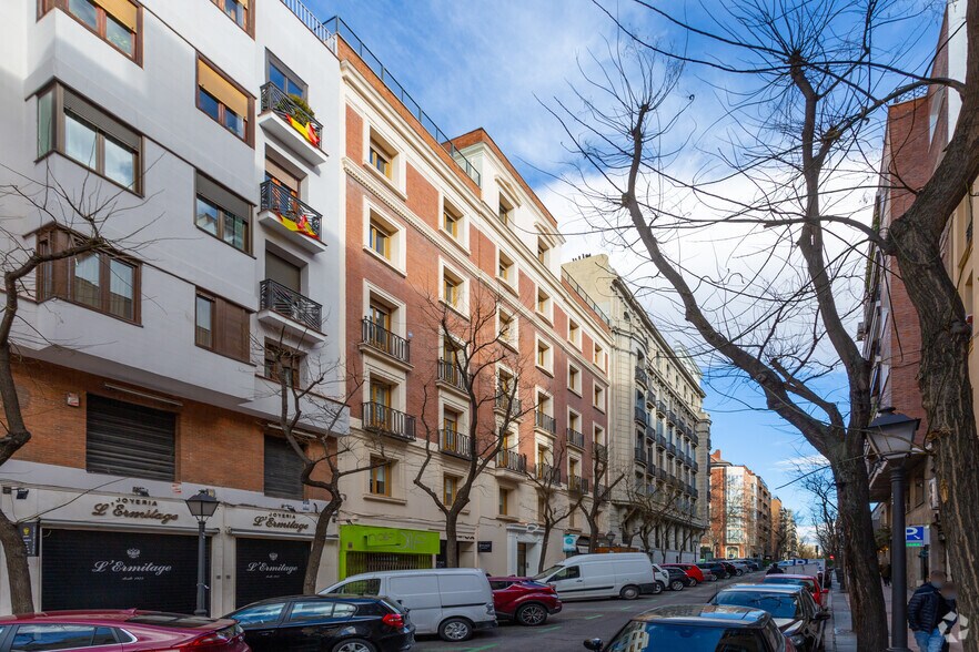 Calle de Ayala, 27, Madrid, Madrid for rent - Building Photo - Image 2 of 3