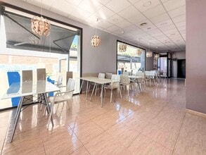 Retail in Alcanar, Tarragona to rent Interior Photo- Image 1 of 9