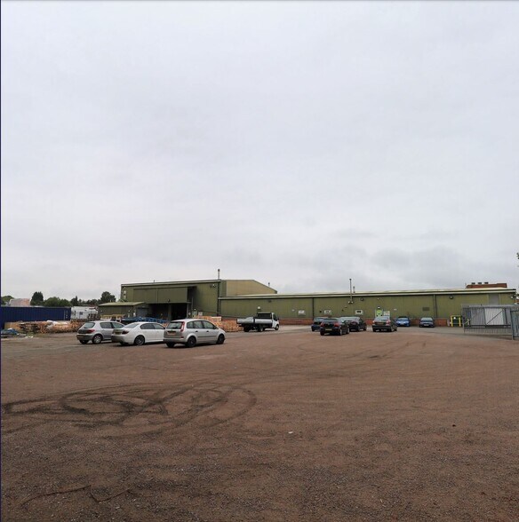 Carlyon Rd, Atherstone for sale - Building Photo - Image 1 of 1