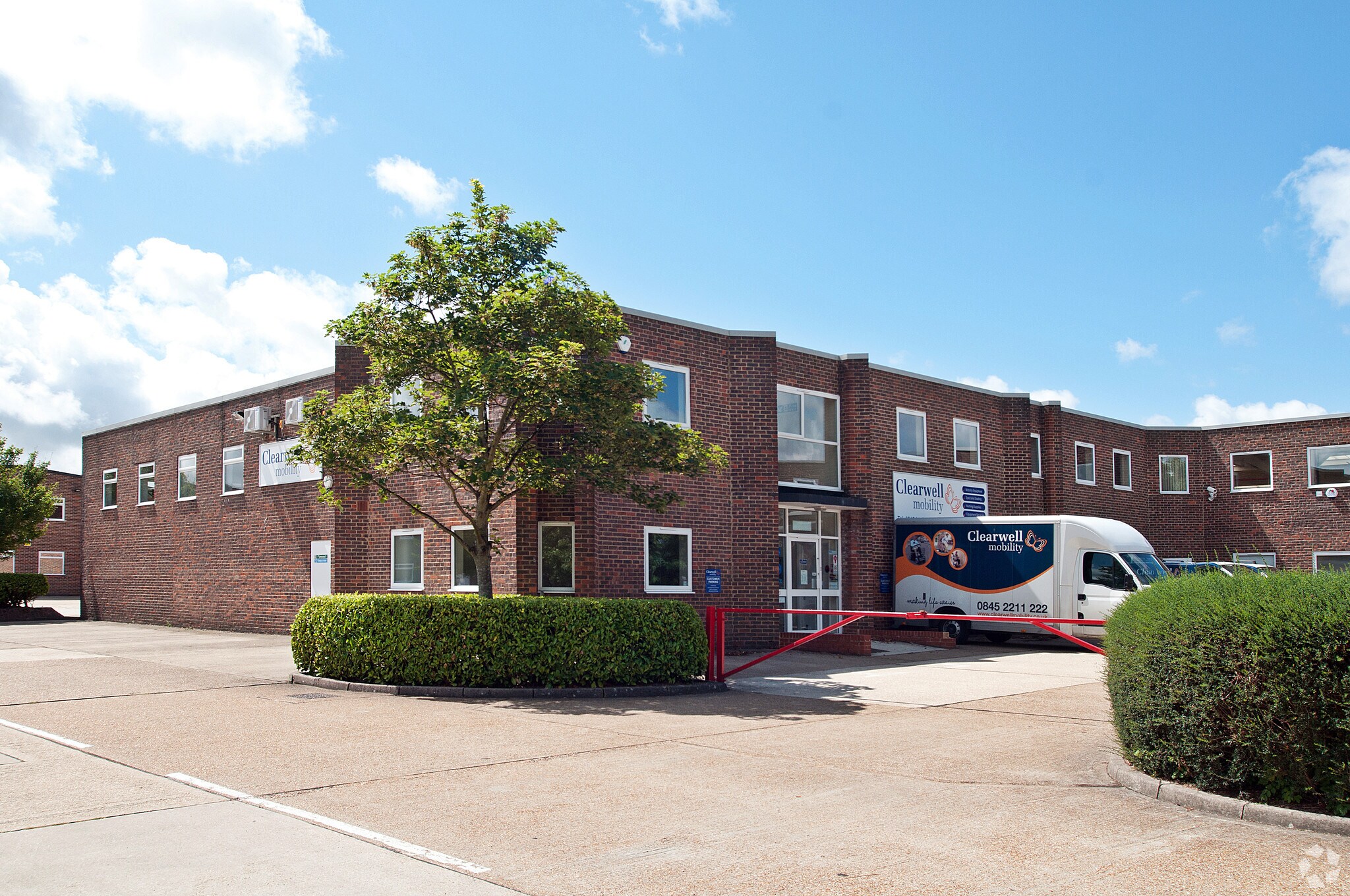 21 Albert Dr, Burgess Hill for sale Building Photo- Image 1 of 1