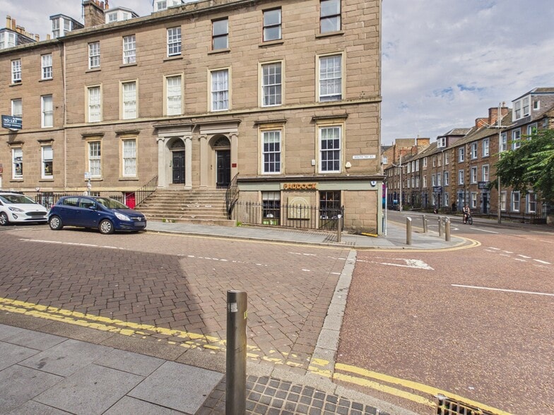 1 South Tay St, Dundee to rent - Building Photo - Image 3 of 8