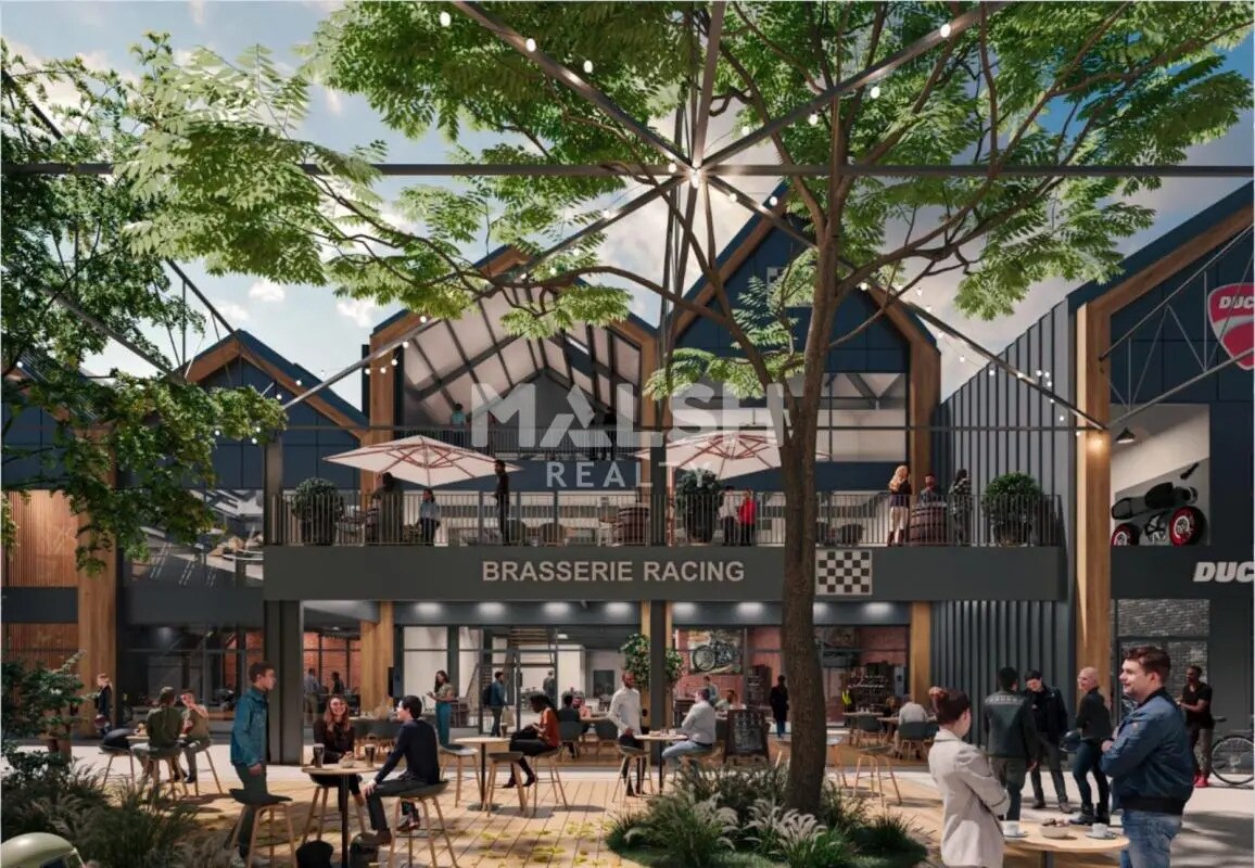 Retail in Vénissieux to rent Building Photo- Image 1 of 3