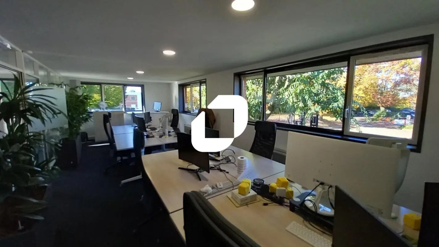 Office in VILLENEUVE-D'ASCQ to rent Interior Photo- Image 1 of 10