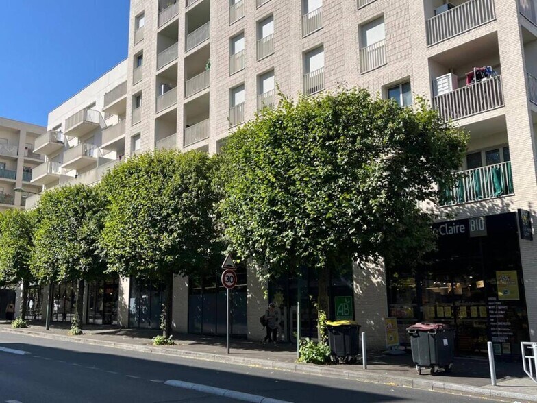 Av Du President Salvador Allende, Arcueil for sale - Building Photo - Image 3 of 10
