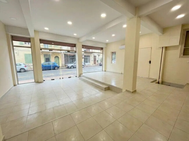 Location Commerce 91 m²