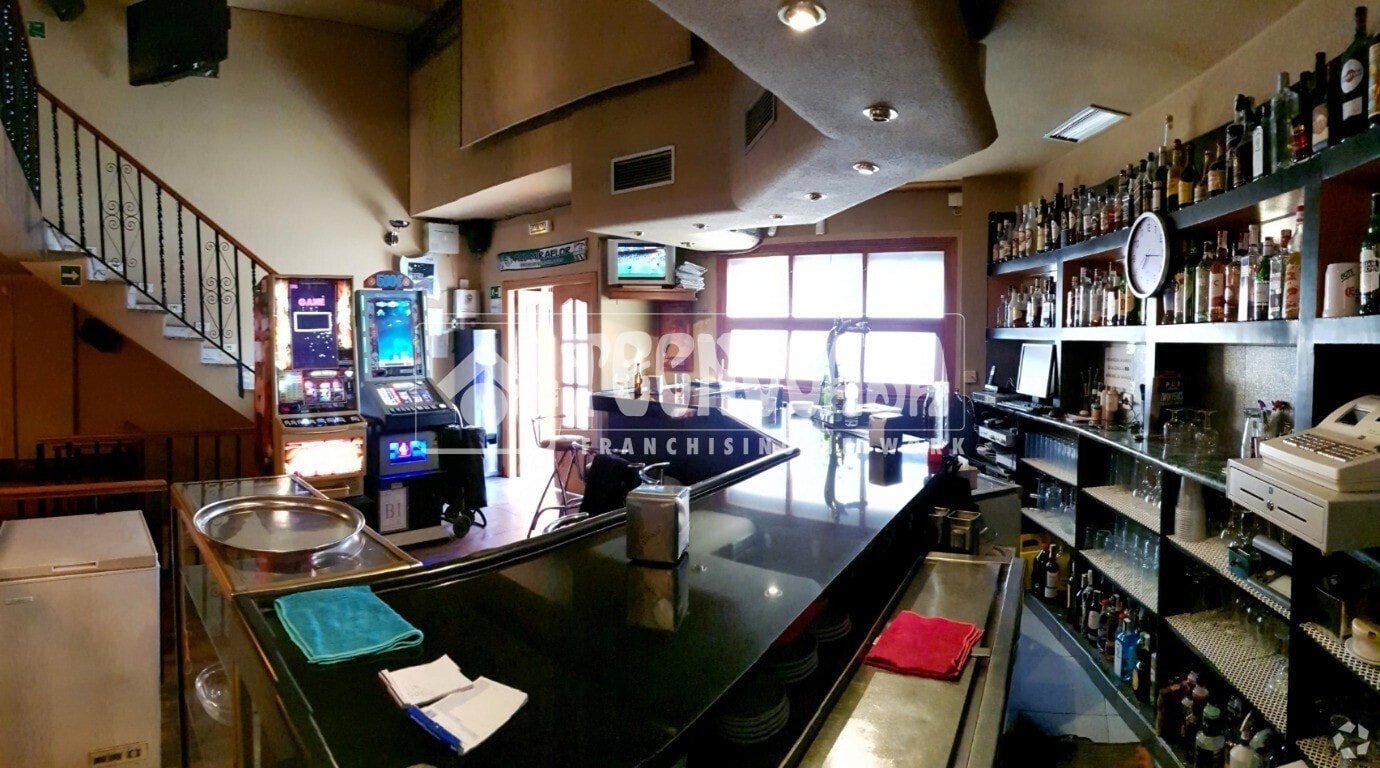 Fuenlabrada, MAD 28944 - - - Interior Photo - Image 1 of 18