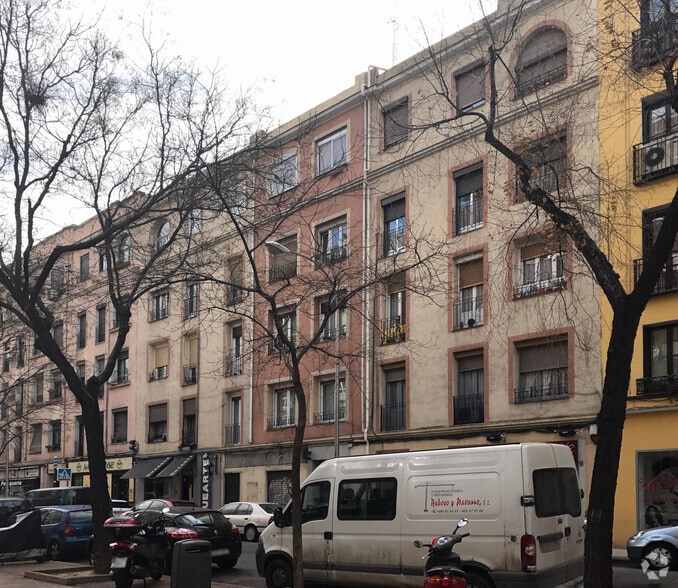 Retail in Madrid, Madrid to rent - Primary Photo - Image 1 of 1
