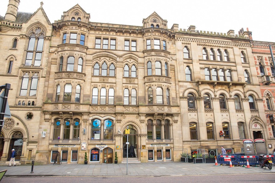 16-18 Albert Sq, Manchester for sale - Primary Photo - Image 1 of 1