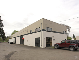 More details for 2312-2330 SE Clatsop St, Portland, OR - Industrial for Rent