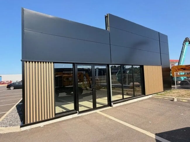 Location Commerce 264 m²