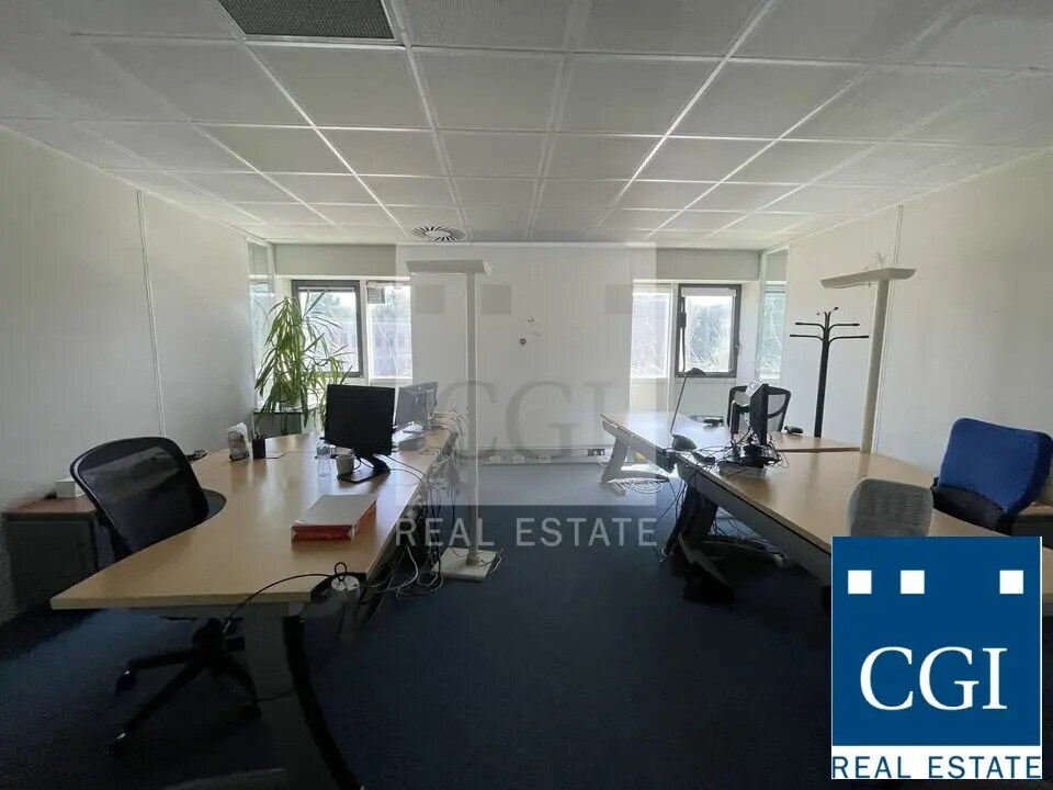Office in Eybens to rent Building Photo- Image 1 of 10