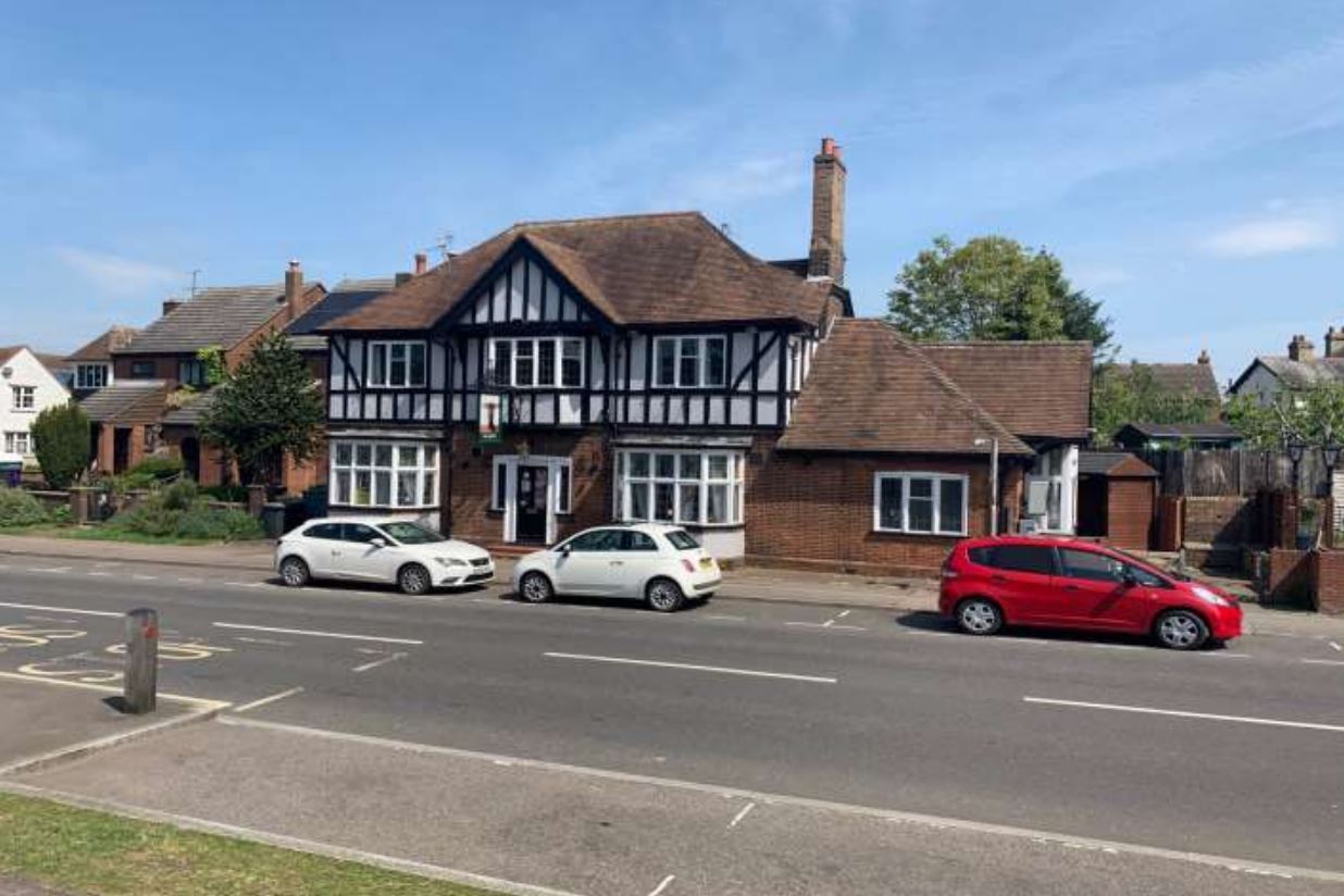 73 High St, Baldock for sale Primary Photo- Image 1 of 1