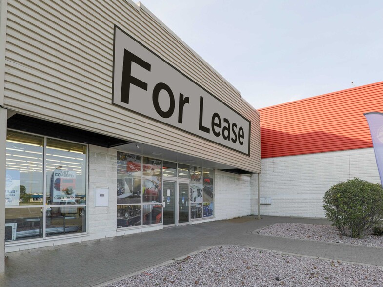 747 Notre Dame Ave, Greater Sudbury, ON for rent - Building Photo - Image 1 of 4