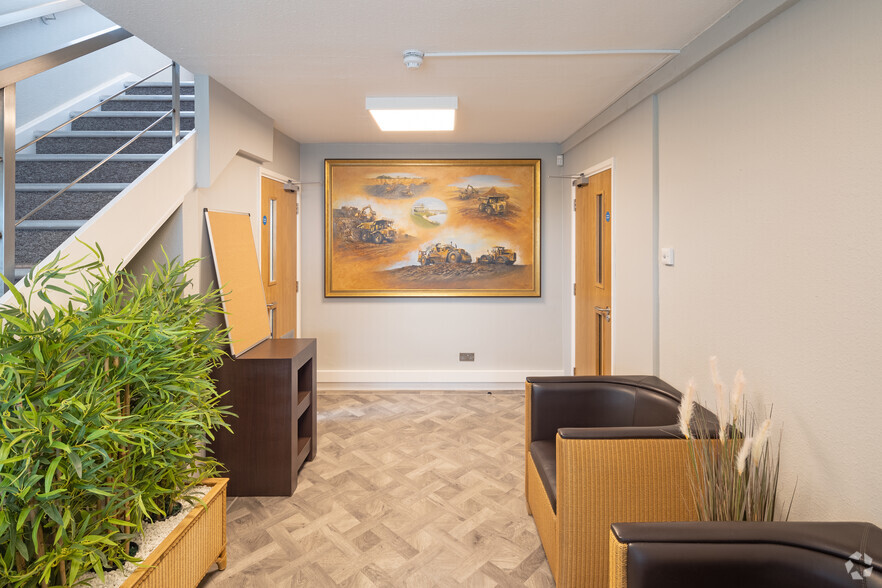 Syston Rd, Leicester for rent - Lobby - Image 3 of 22