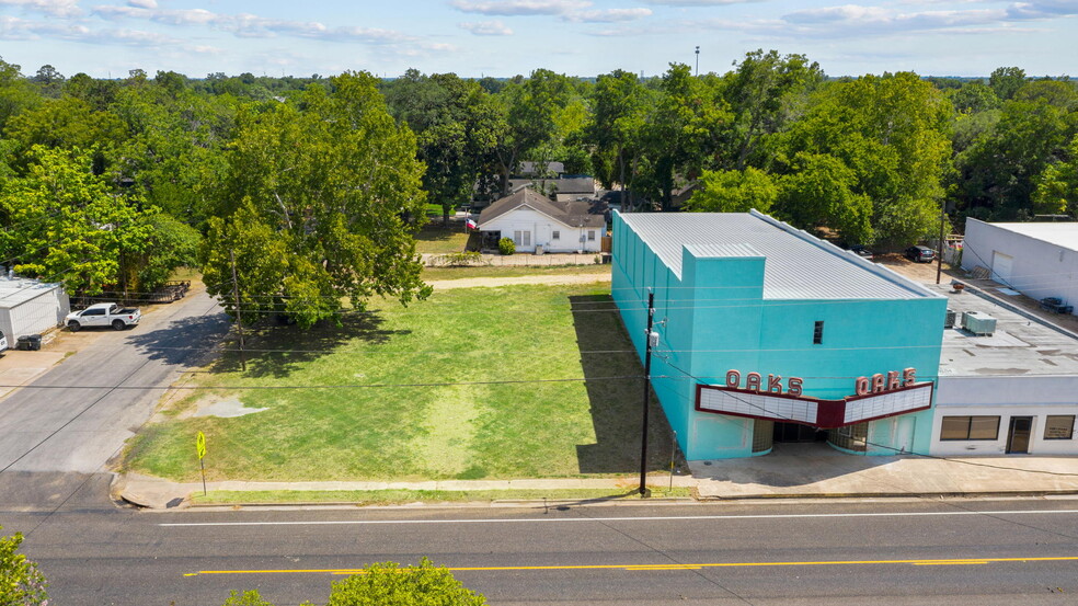 719 Walnut St, Columbus, TX for sale - Building Photo - Image 3 of 14