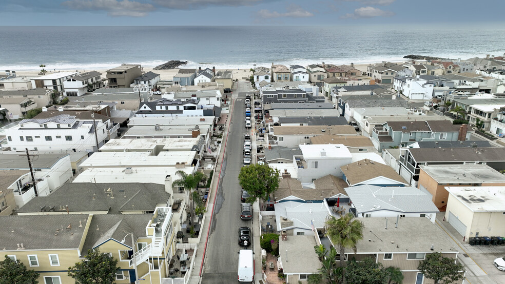 129 45th St, Newport Beach, CA for sale - Aerial - Image 2 of 17