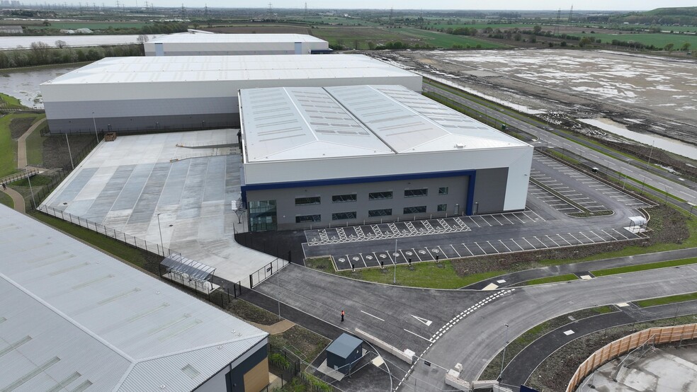 Weeland Rd, Knottingley to rent - Building Photo - Image 3 of 15