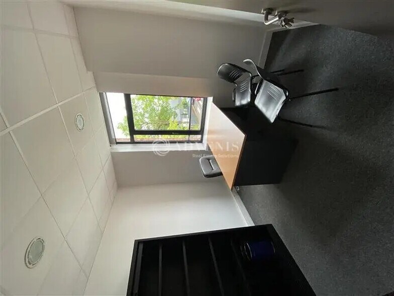 Office in Dardilly to rent - Interior Photo - Image 3 of 3
