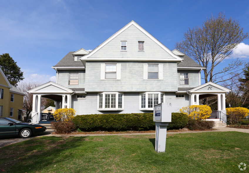 357 Union Ave, Framingham, MA for rent - Primary Photo - Image 1 of 5