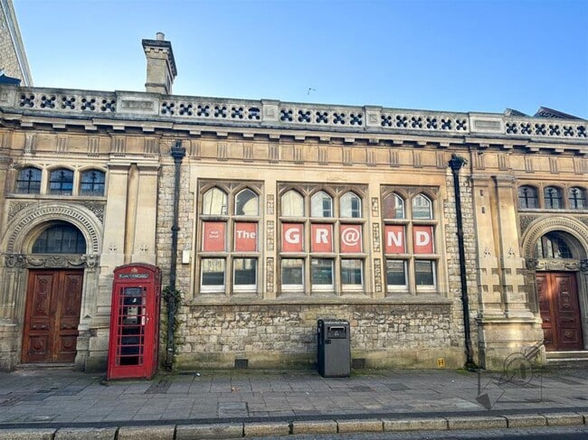 More details for 26 King St, Gravesend - Retail to Rent