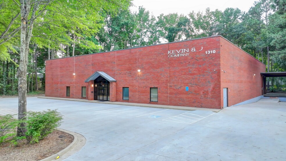 1310 Capital Cir, Lawrenceville, GA for sale - Building Photo - Image 1 of 1