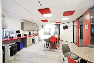 Light Industrial in Rungis to rent Interior Photo- Image 1 of 9