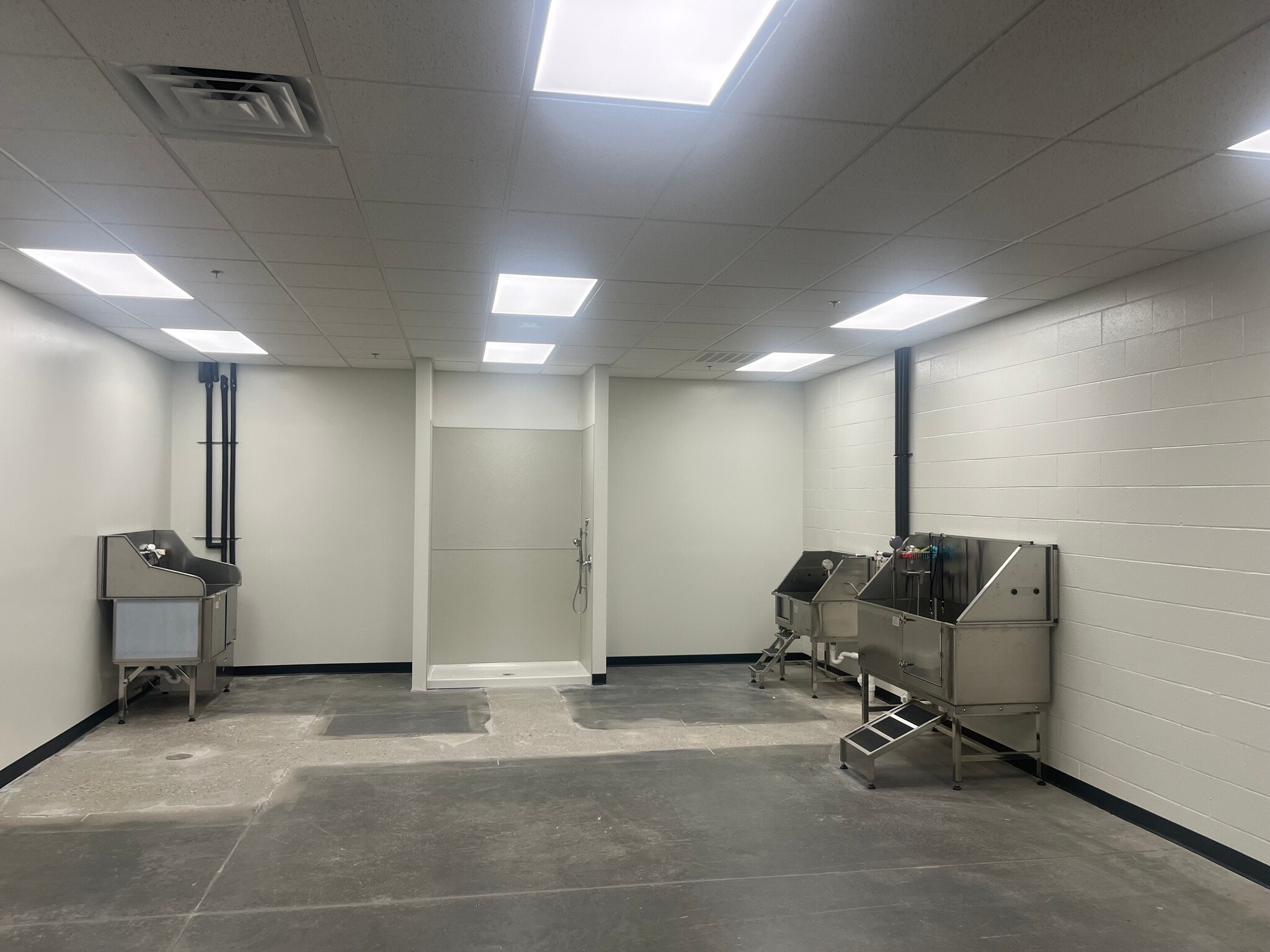 4275 Lien Rd, Madison, WI to rent Interior Photo- Image 1 of 2