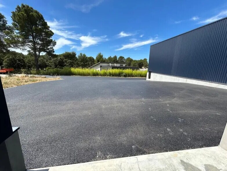 Light Industrial in Signes to rent - Building Photo - Image 3 of 5