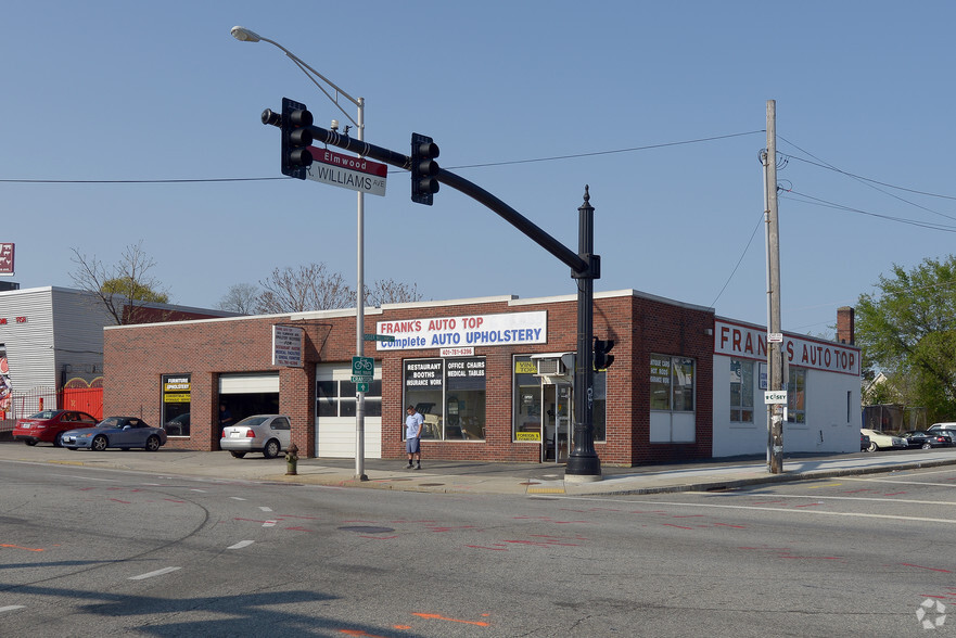 883-885 Elmwood Ave, Providence, RI for sale - Primary Photo - Image 1 of 1