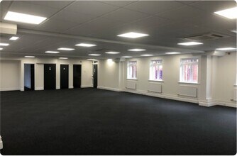 Wrexham Rd, Chester to rent Interior Photo- Image 1 of 2