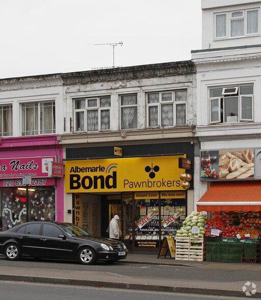 87 Burnt Oak Broa, Harrow for sale - Primary Photo - Image 1 of 1