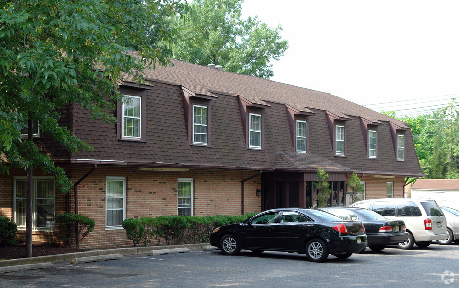 510 S Burnt Mill Rd, Voorhees, NJ for rent - Building Photo - Image 1 of 3