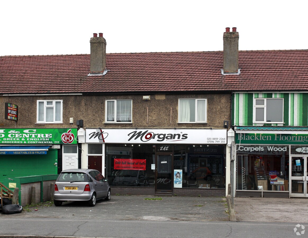 242 Blackfen Rd, Sidcup DA15 8PW UK